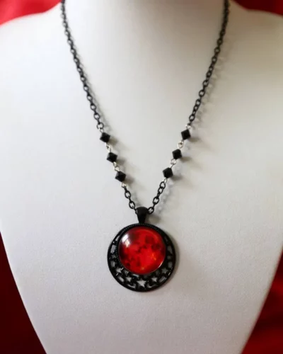 Collier Lune Style gothique Rouge