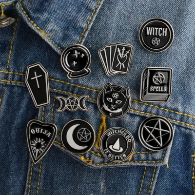 Pins de sorcière pin's